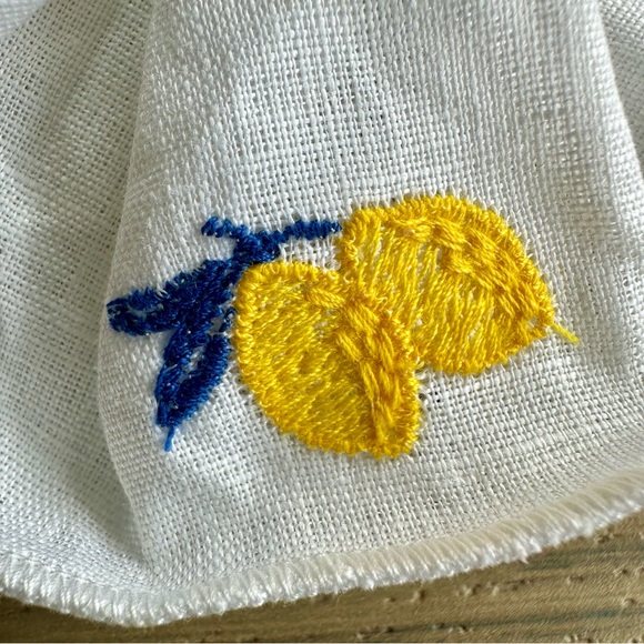 Luisa Positano Lemon Scrunchie 🍋 - Picture 2 of 6